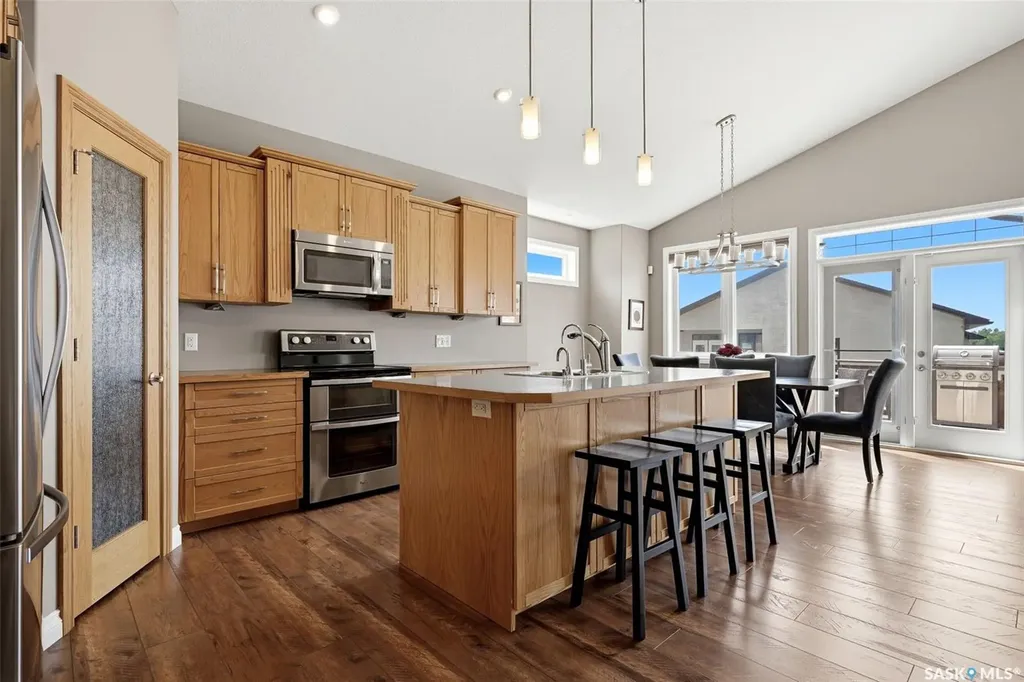15 Hudson Drive Pilot Butte SK S0G 3Z0