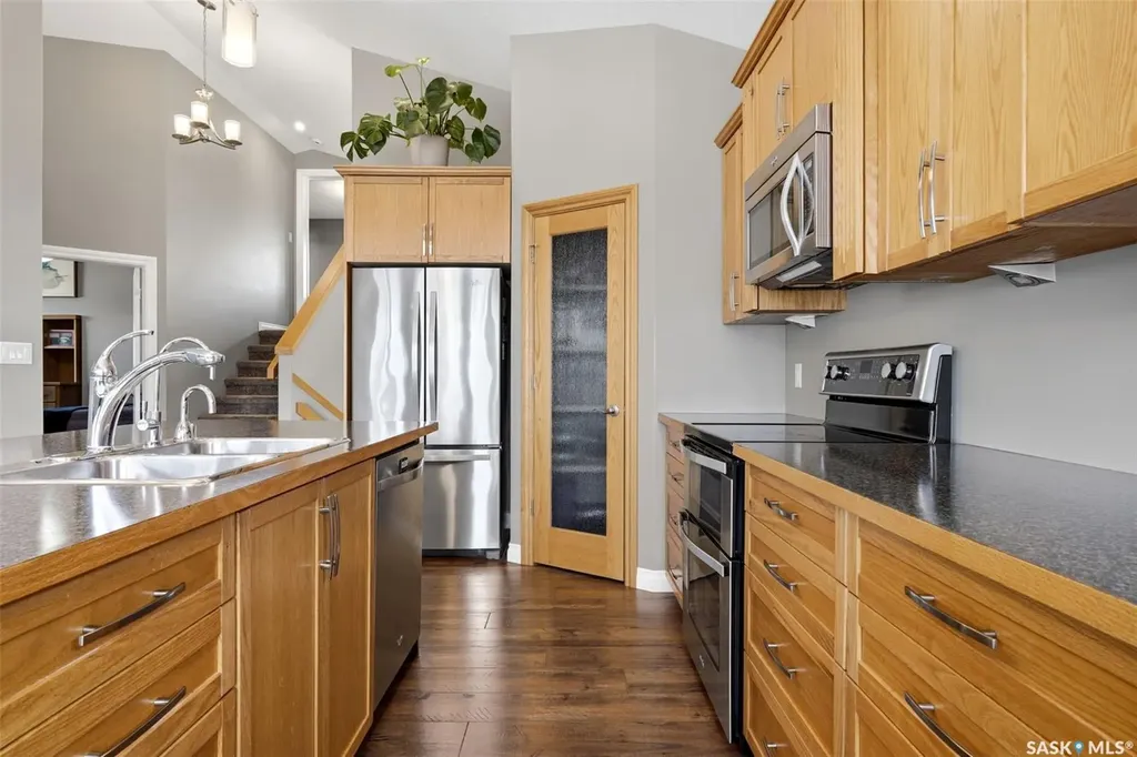 15 Hudson Drive Pilot Butte SK S0G 3Z0