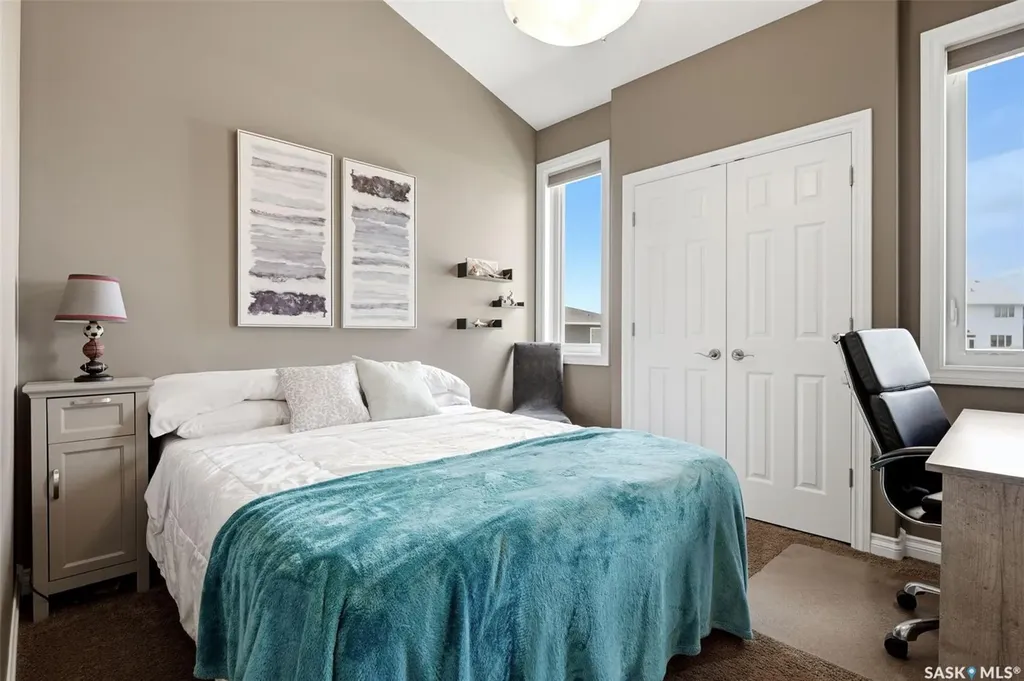 15 Hudson Drive Pilot Butte SK S0G 3Z0