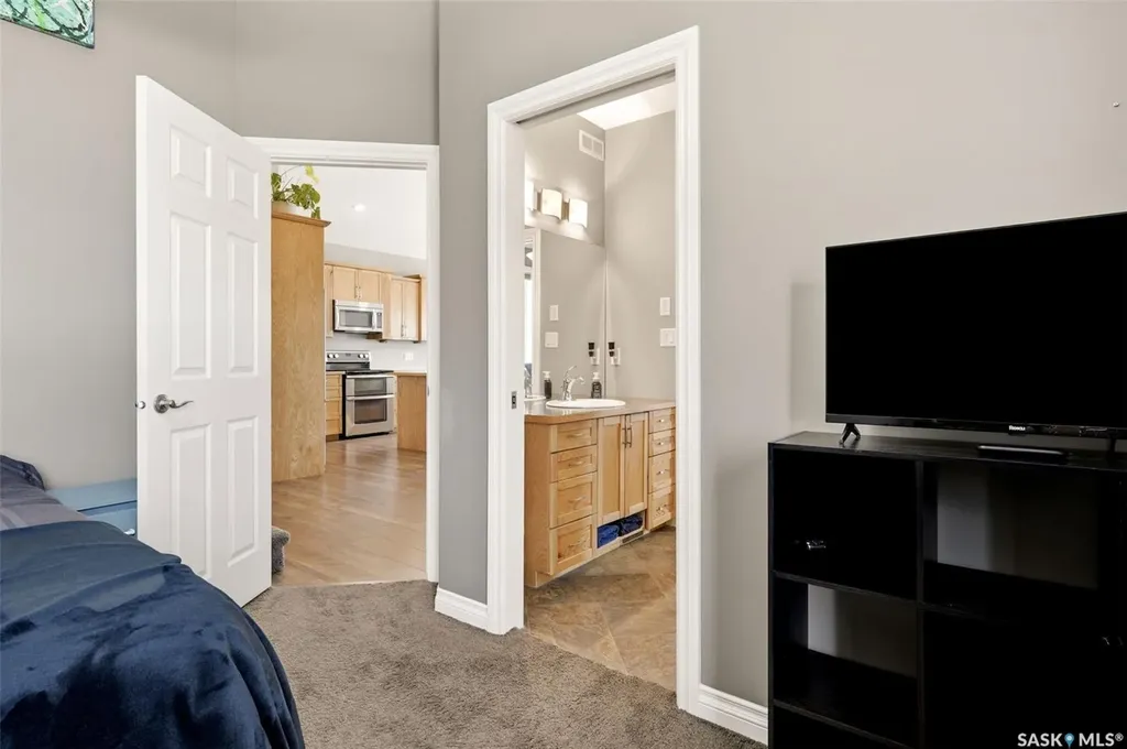 15 Hudson Drive Pilot Butte SK S0G 3Z0