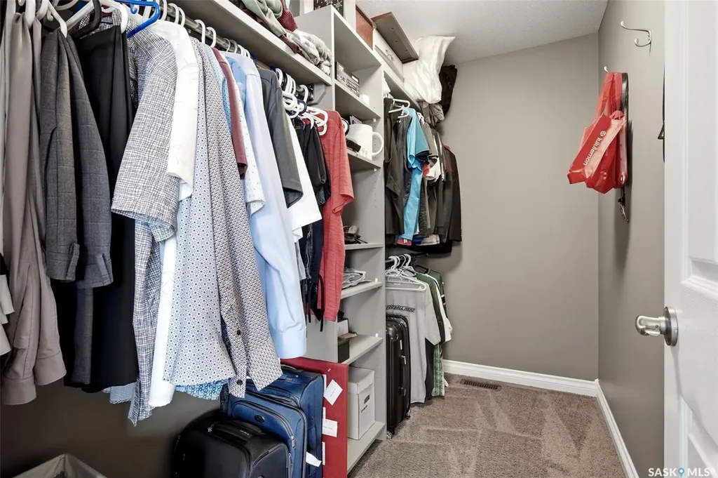 15 Hudson Drive Pilot Butte SK S0G 3Z0
