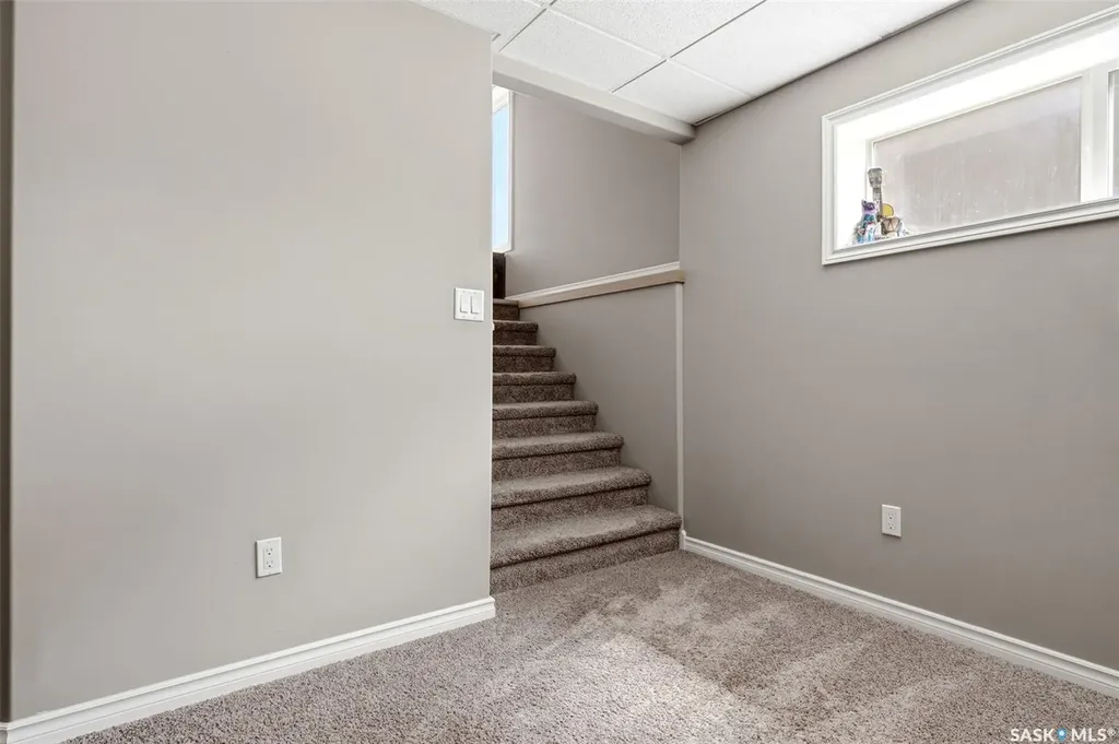 15 Hudson Drive Pilot Butte SK S0G 3Z0
