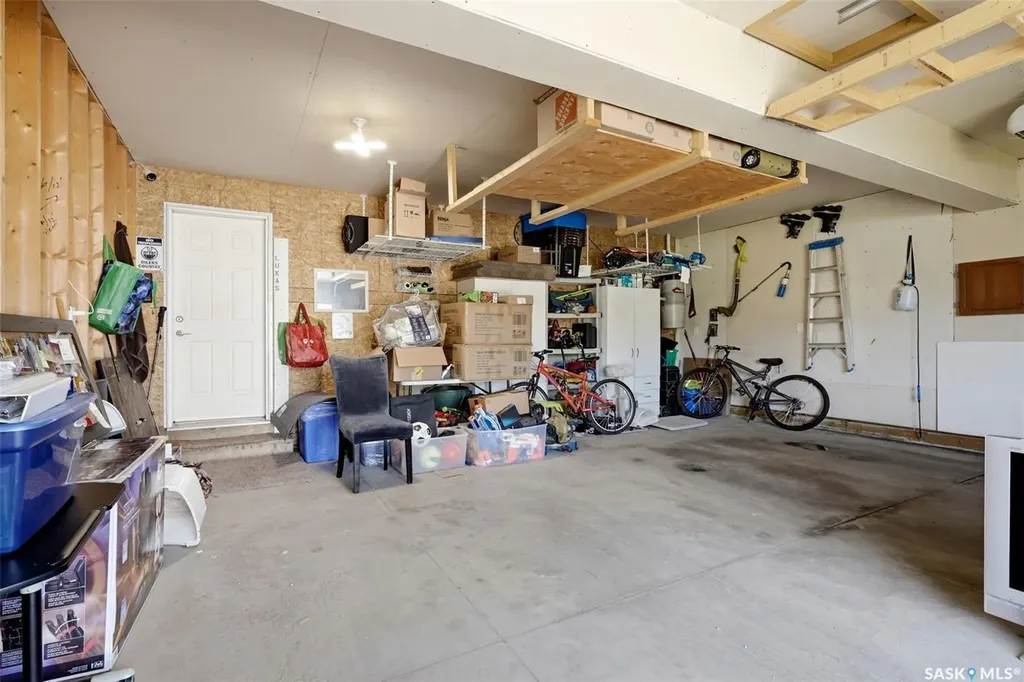 15 Hudson Drive Pilot Butte SK S0G 3Z0