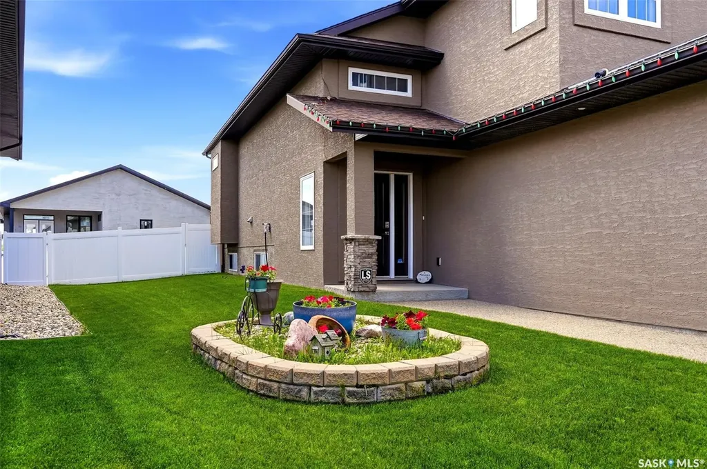 15 Hudson Drive Pilot Butte SK S0G 3Z0