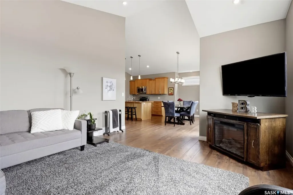 15 Hudson Drive Pilot Butte SK S0G 3Z0