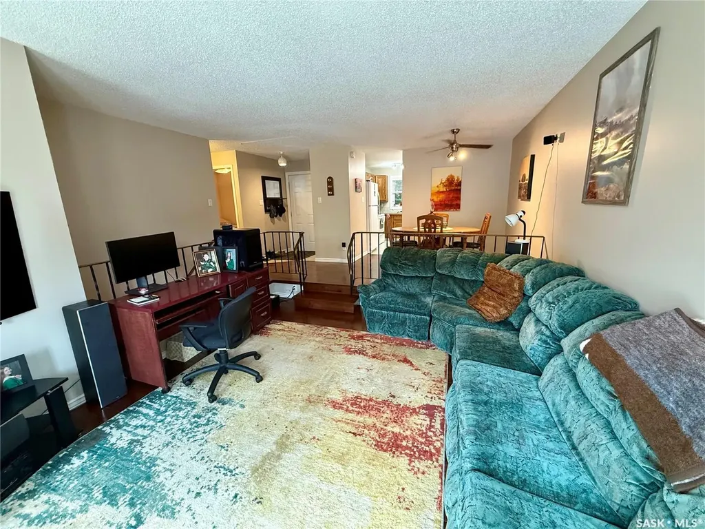 831 Seymour Crescent N Regina SK S4X 2B6