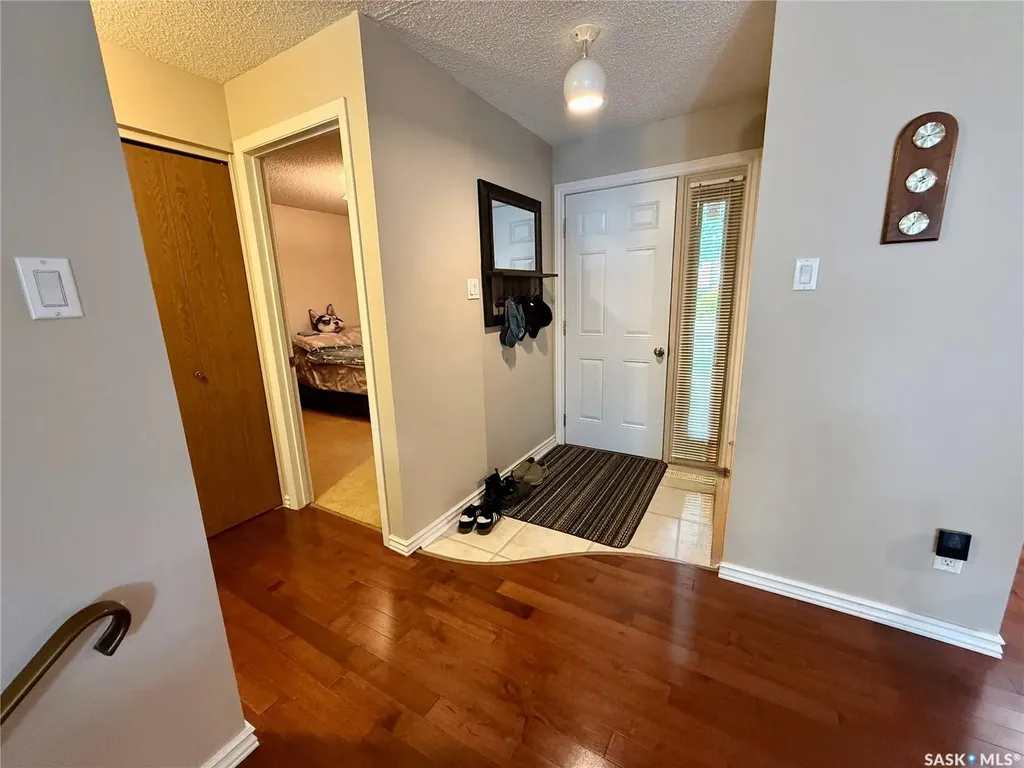 831 Seymour Crescent N Regina SK S4X 2B6