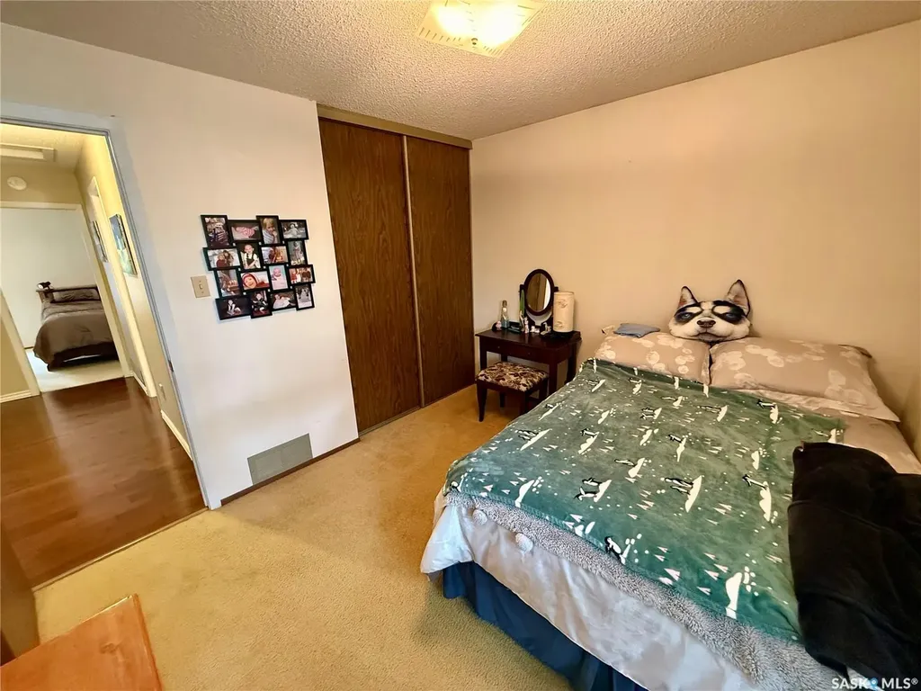831 Seymour Crescent N Regina SK S4X 2B6