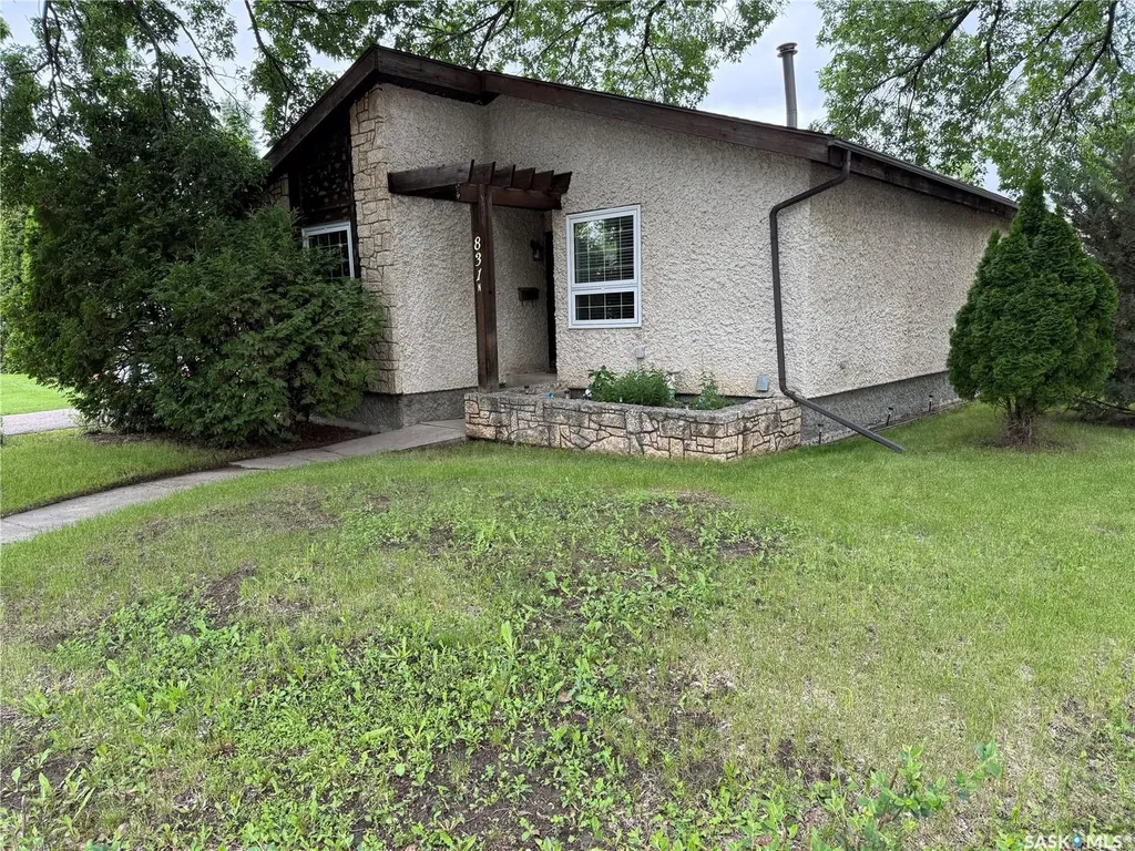 831 Seymour Crescent N Regina SK S4X 2B6