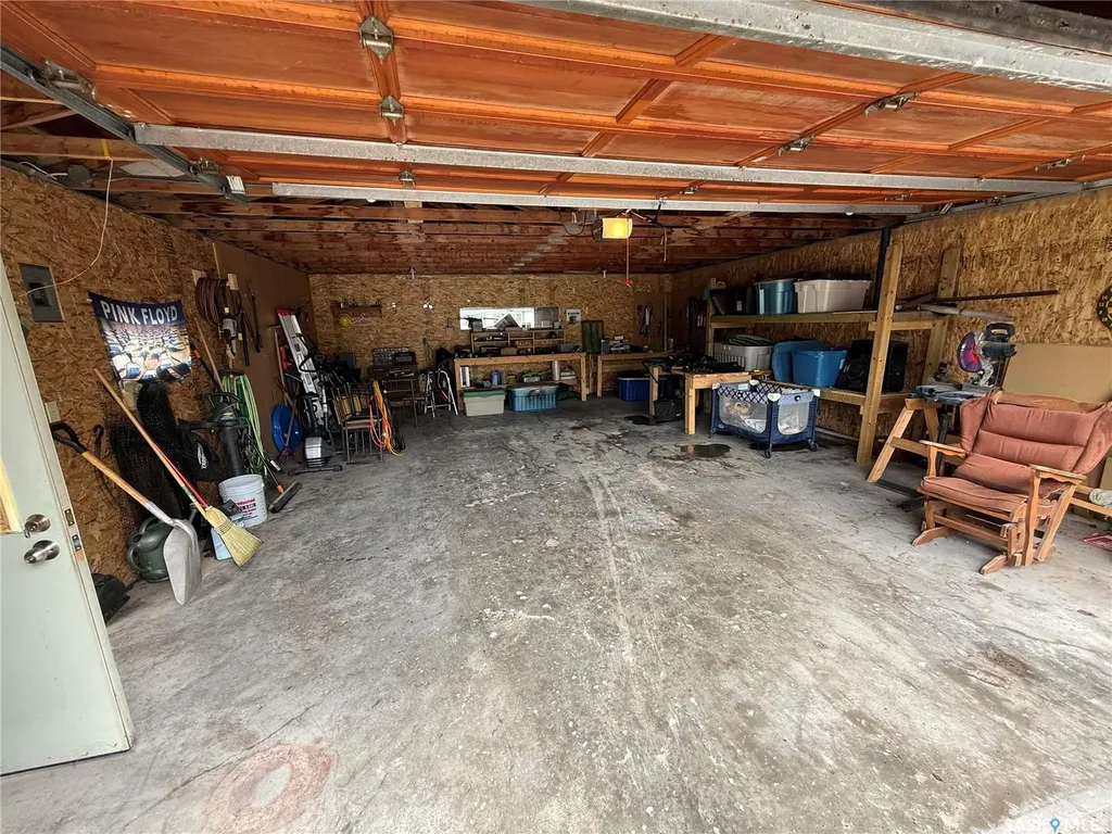 831 Seymour Crescent N Regina SK S4X 2B6