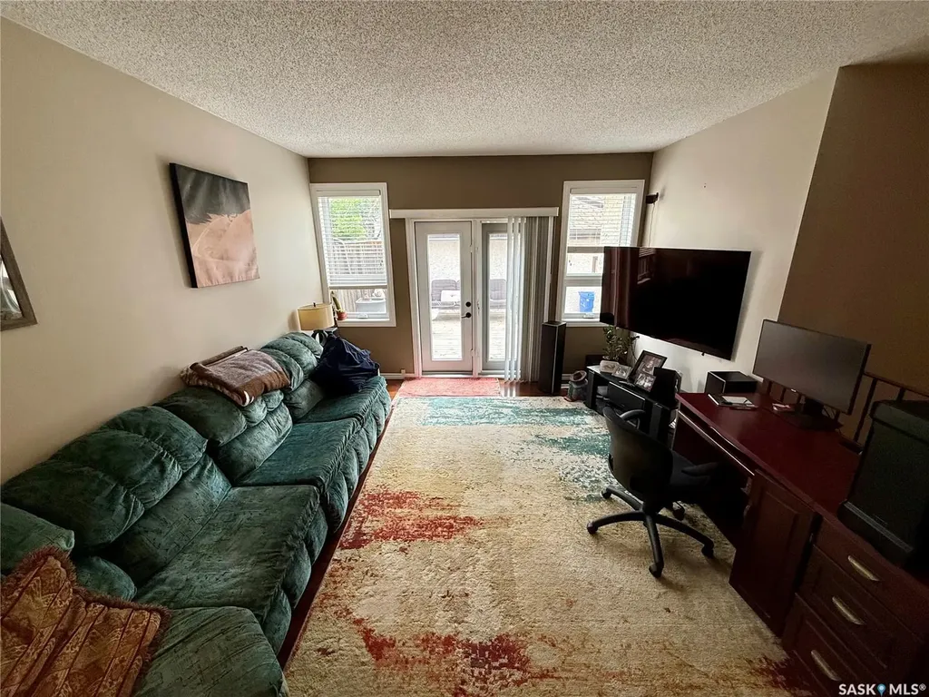 831 Seymour Crescent N Regina SK S4X 2B6