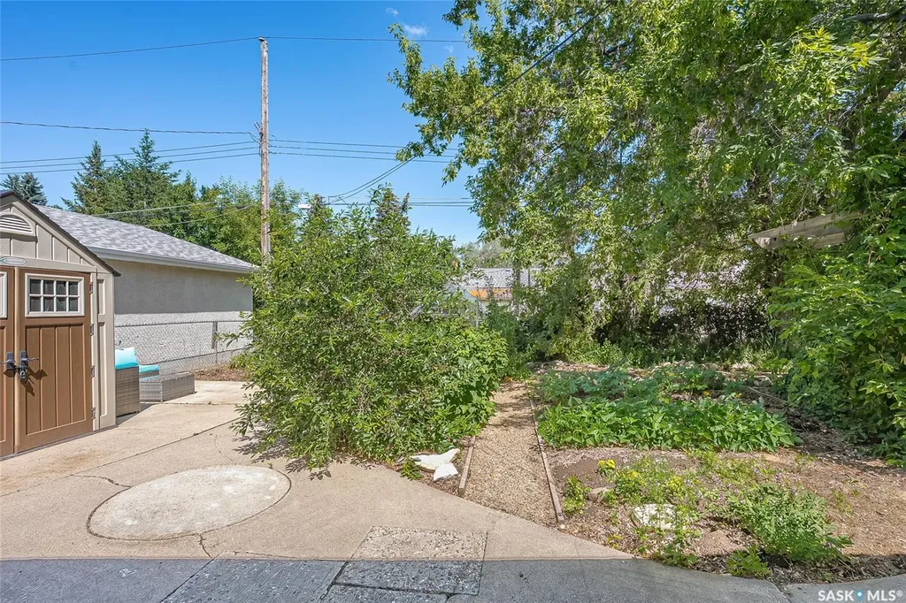 1615 Adelaide Street E Saskatoon SK S7J 0J2