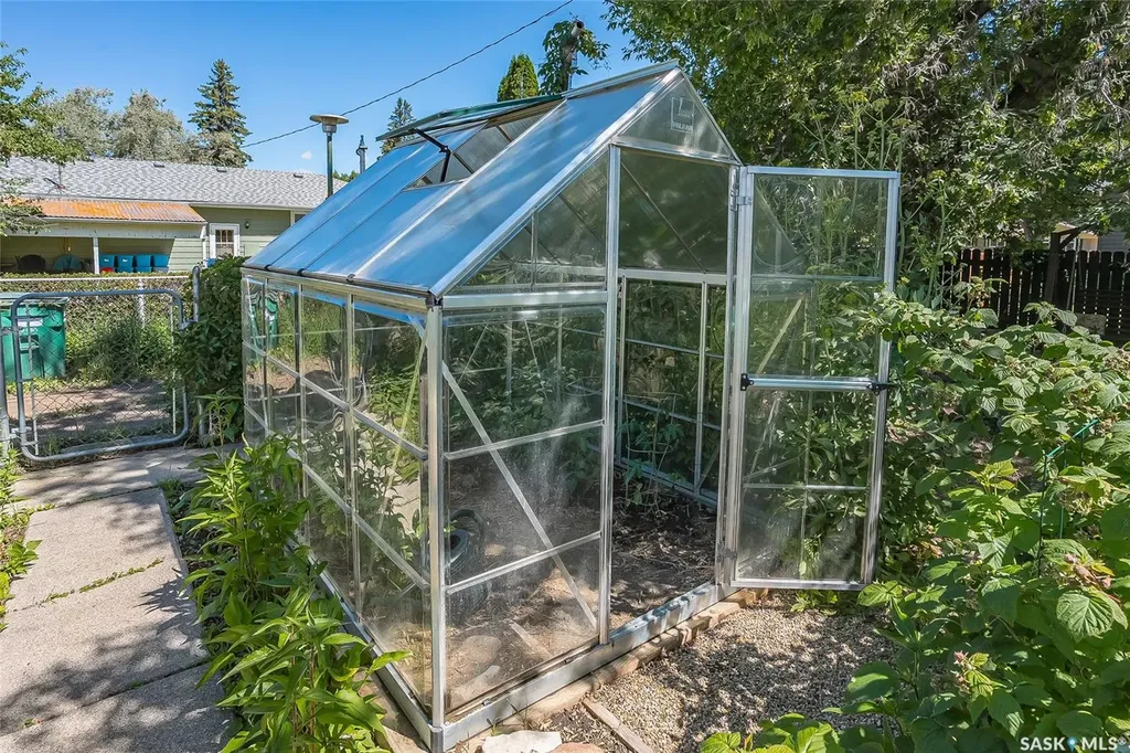 1615 Adelaide Street E Saskatoon SK S7J 0J2