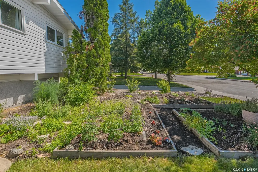 1615 Adelaide Street E Saskatoon SK S7J 0J2