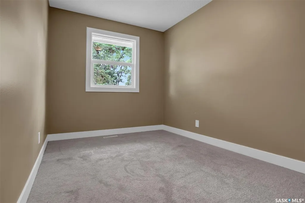 34 Armstrong Bay Regina SK S4N 4G7