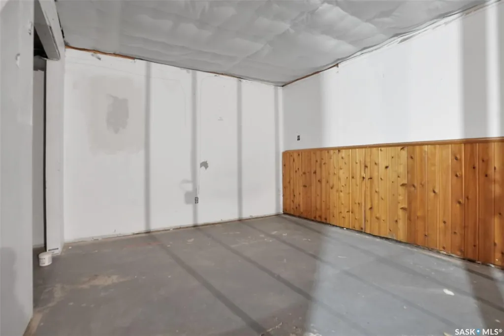 34 Armstrong Bay Regina SK S4N 4G7