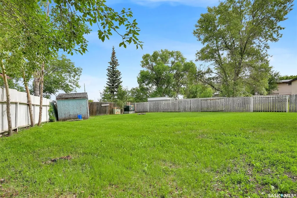 34 Armstrong Bay Regina SK S4N 4G7