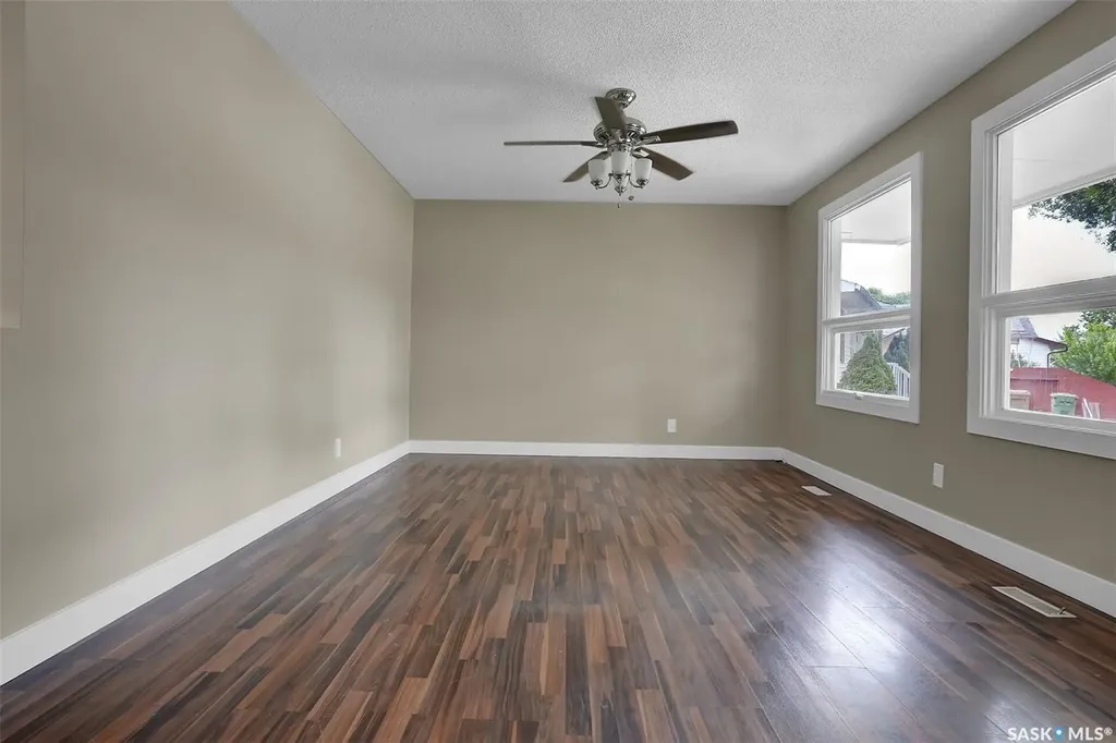 34 Armstrong Bay Regina SK S4N 4G7