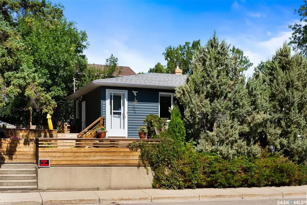 108 Douglas Avenue E Regina SK S4N 1H3