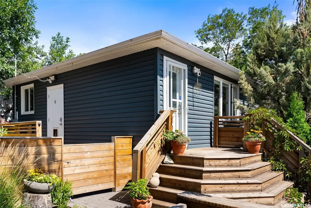 108 Douglas Avenue E Regina SK S4N 1H3