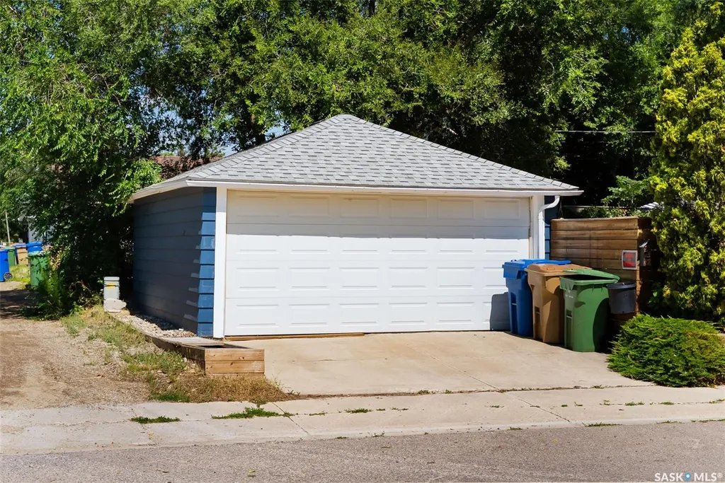 108 Douglas Avenue E Regina SK S4N 1H3