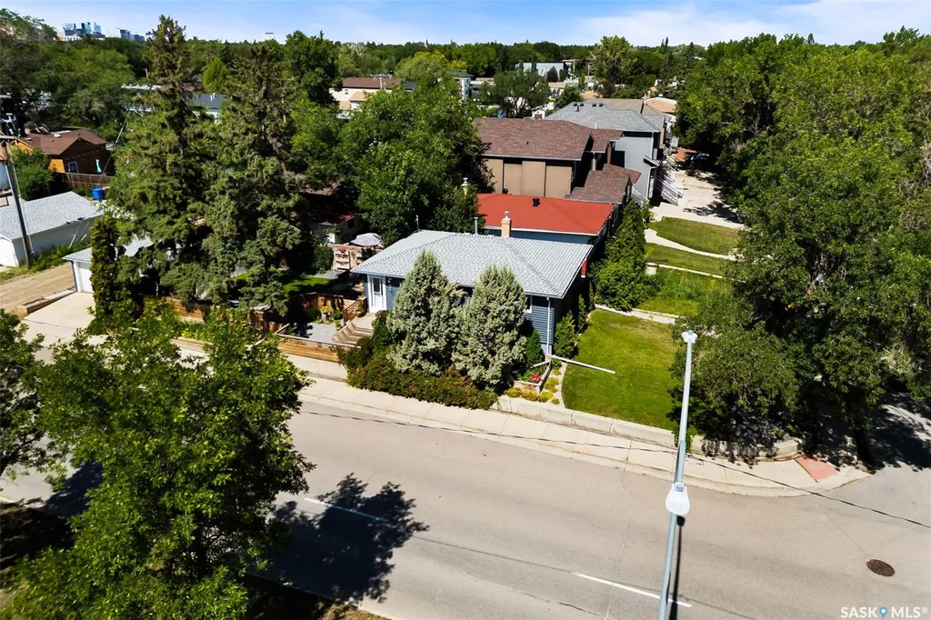108 Douglas Avenue E Regina SK S4N 1H3