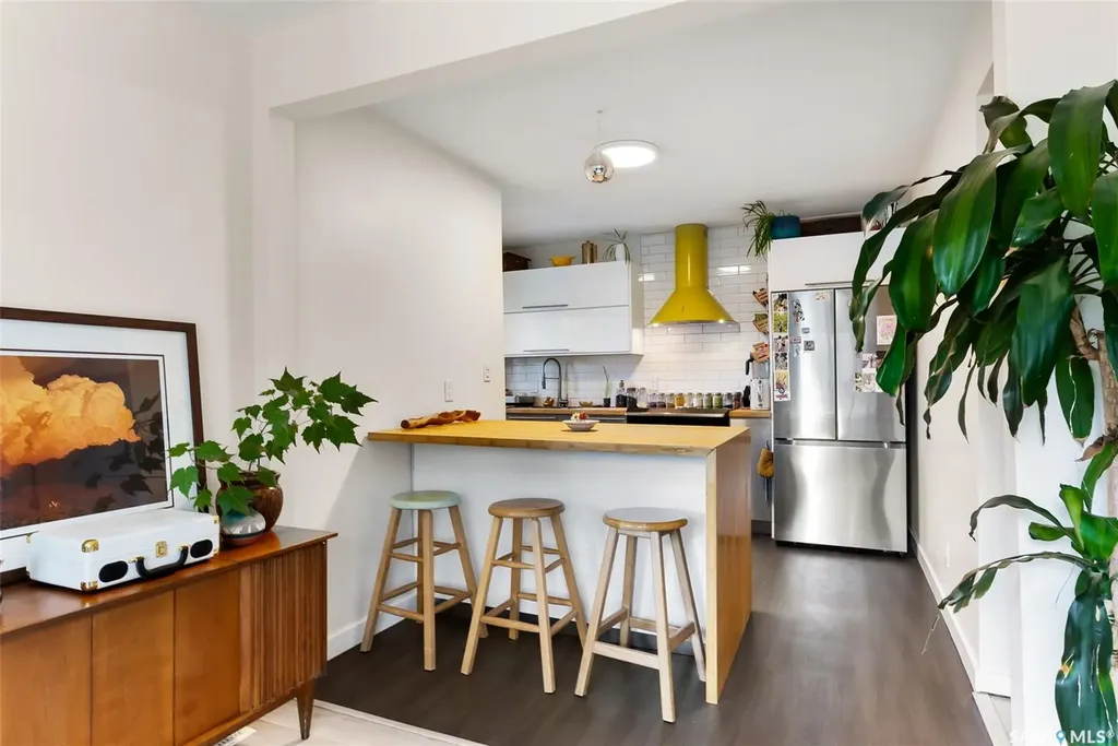 108 Douglas Avenue E Regina SK S4N 1H3