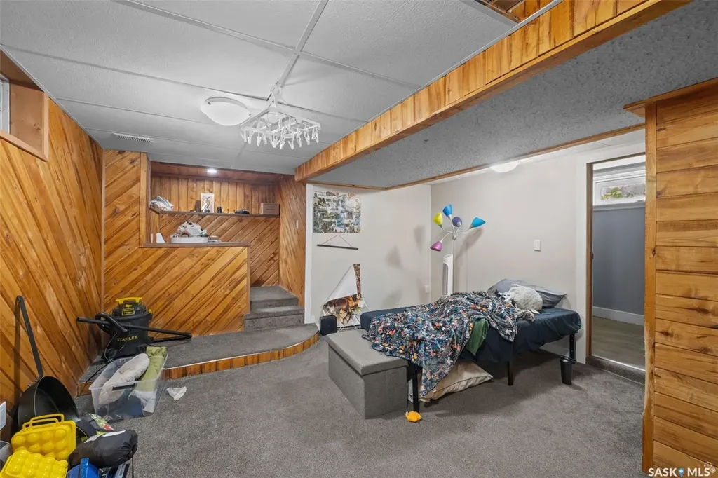 339 15th Street W Prince Albert SK S6V 3R1