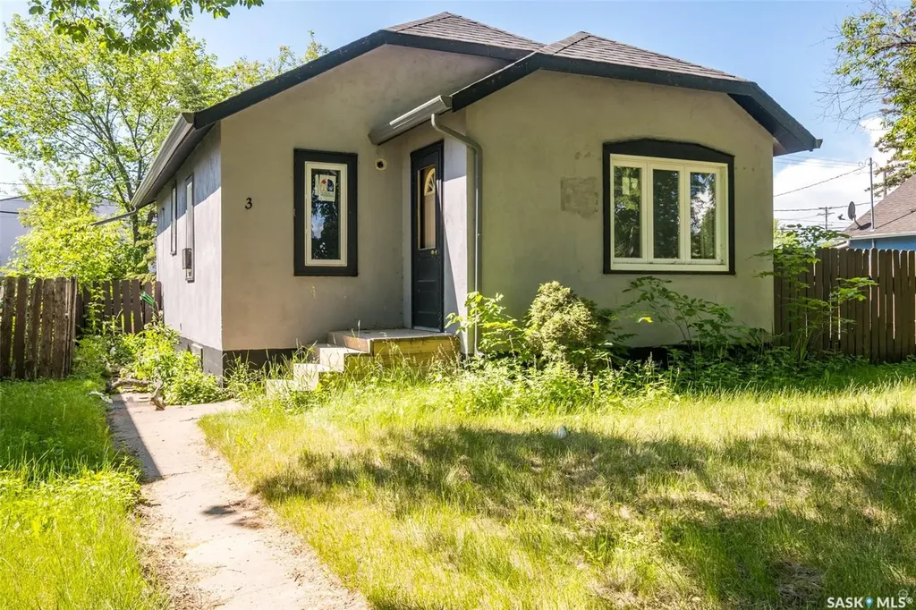 339 15th Street W Prince Albert SK S6V 3R1