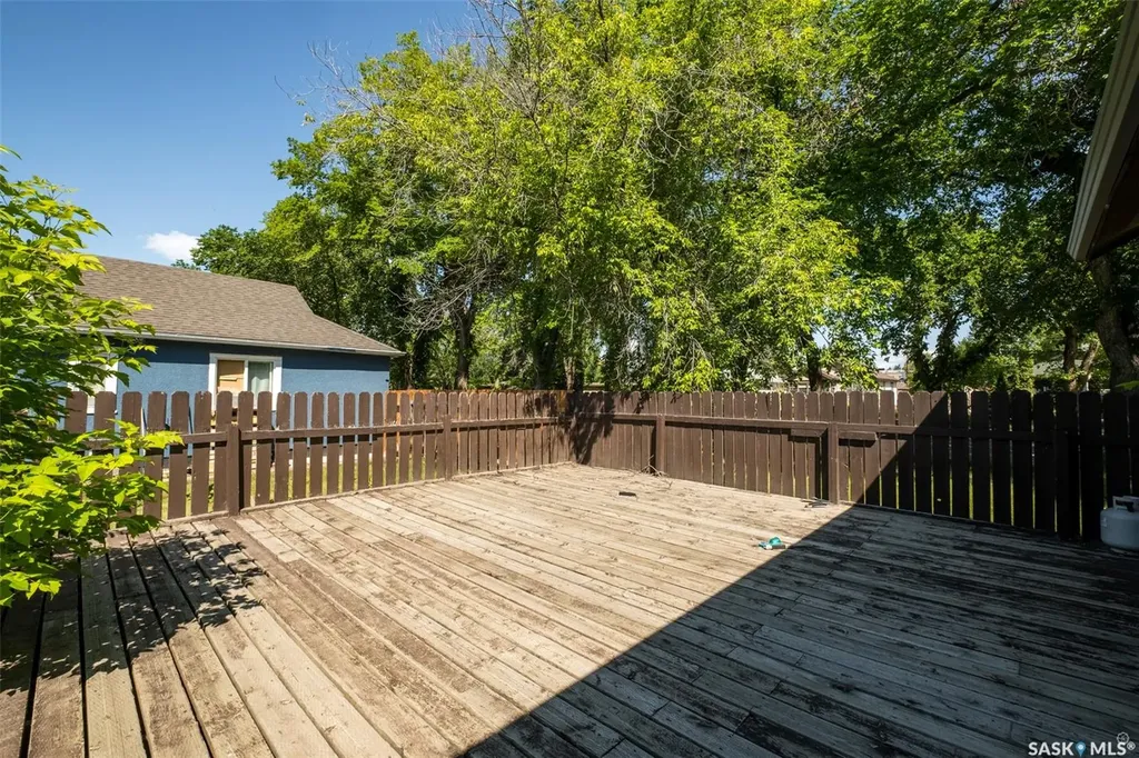 339 15th Street W Prince Albert SK S6V 3R1