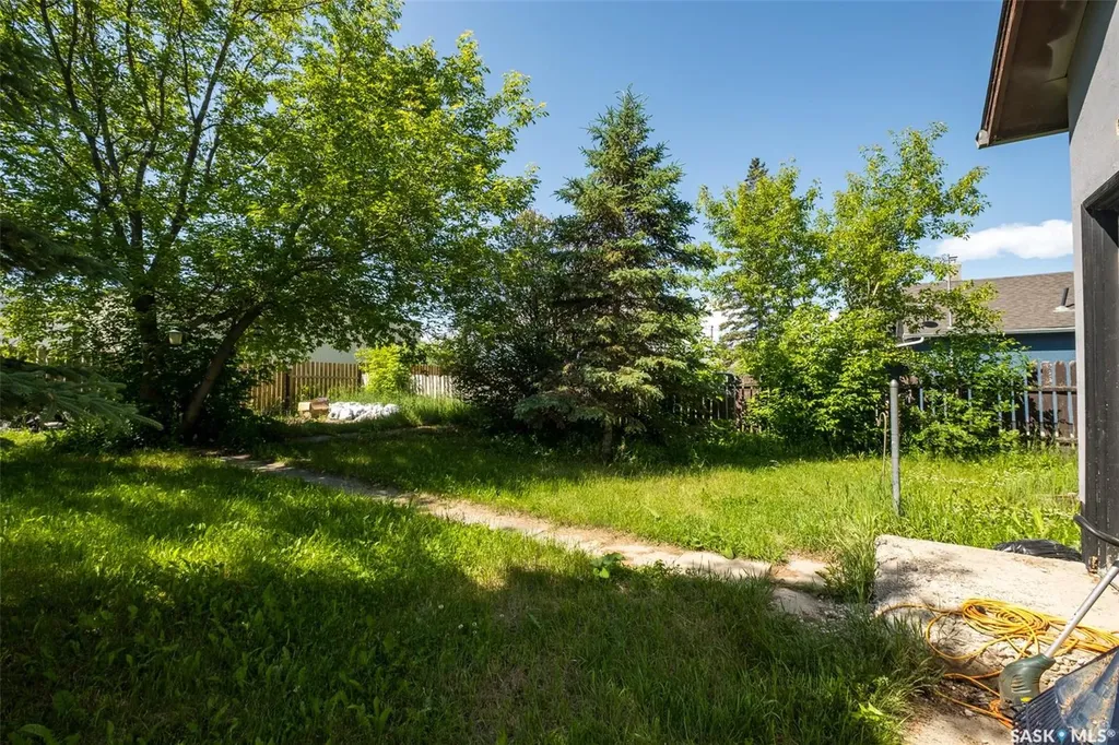 339 15th Street W Prince Albert SK S6V 3R1