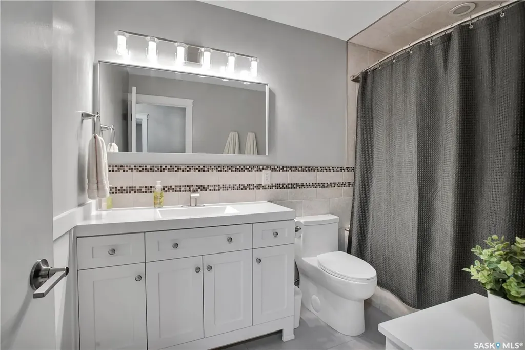 217 Mount Allison Crescent Saskatoon SK S7H 4G6