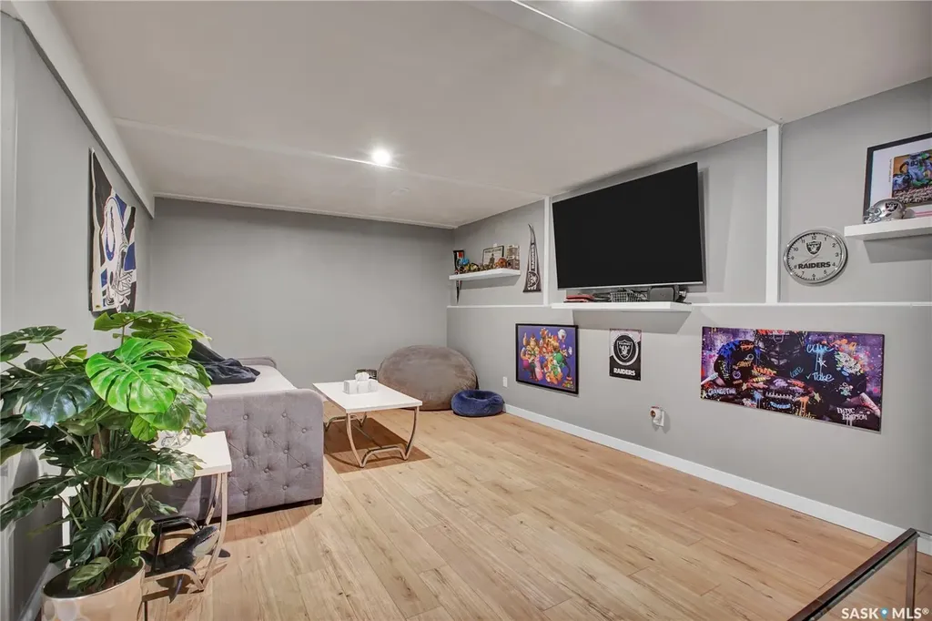217 Mount Allison Crescent Saskatoon SK S7H 4G6