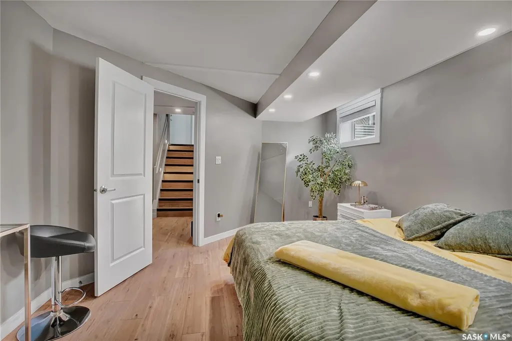 217 Mount Allison Crescent Saskatoon SK S7H 4G6