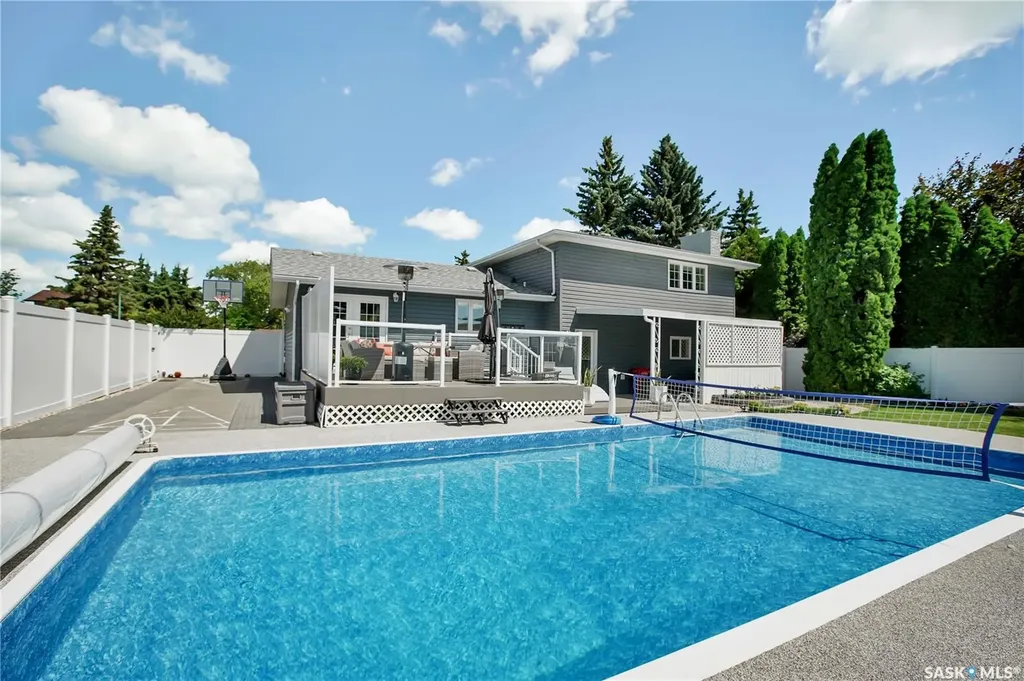 217 Mount Allison Crescent Saskatoon SK S7H 4G6