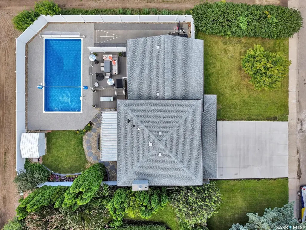 217 Mount Allison Crescent Saskatoon SK S7H 4G6