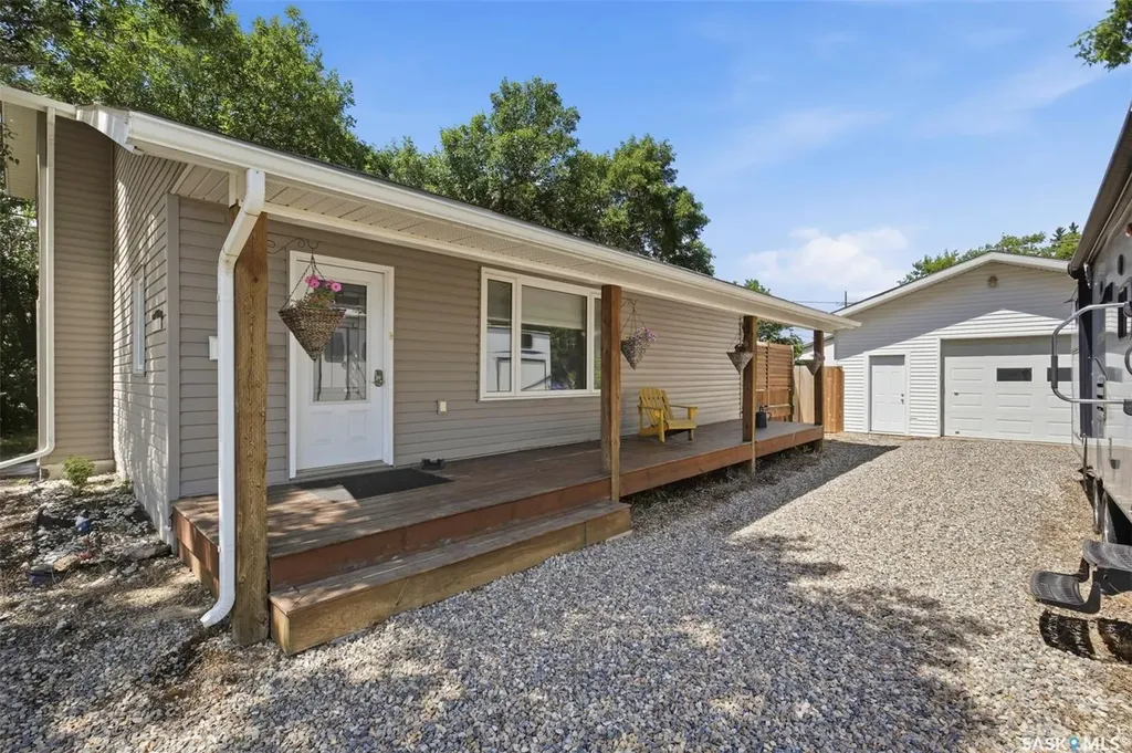 312 3rd Street W Warman SK S0K 4S2
