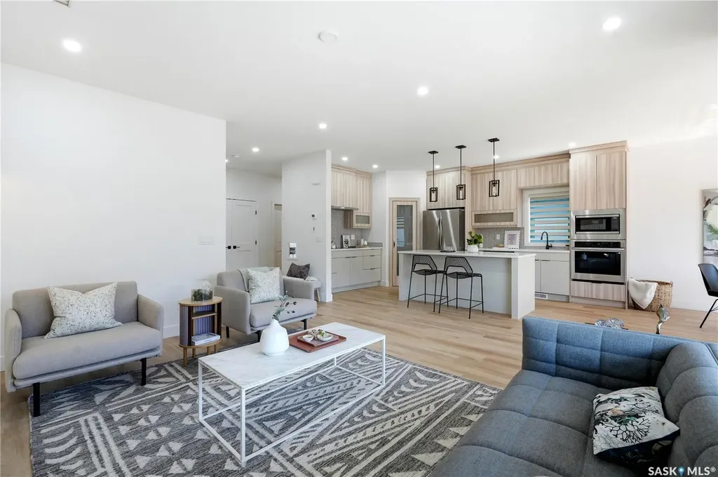 275 Dziadyk Manor Saskatoon SK S7V 1M5