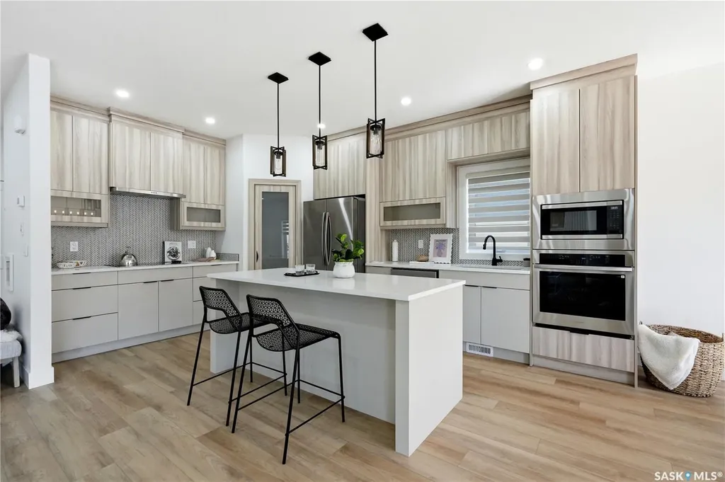 275 Dziadyk Manor Saskatoon SK S7V 1M5