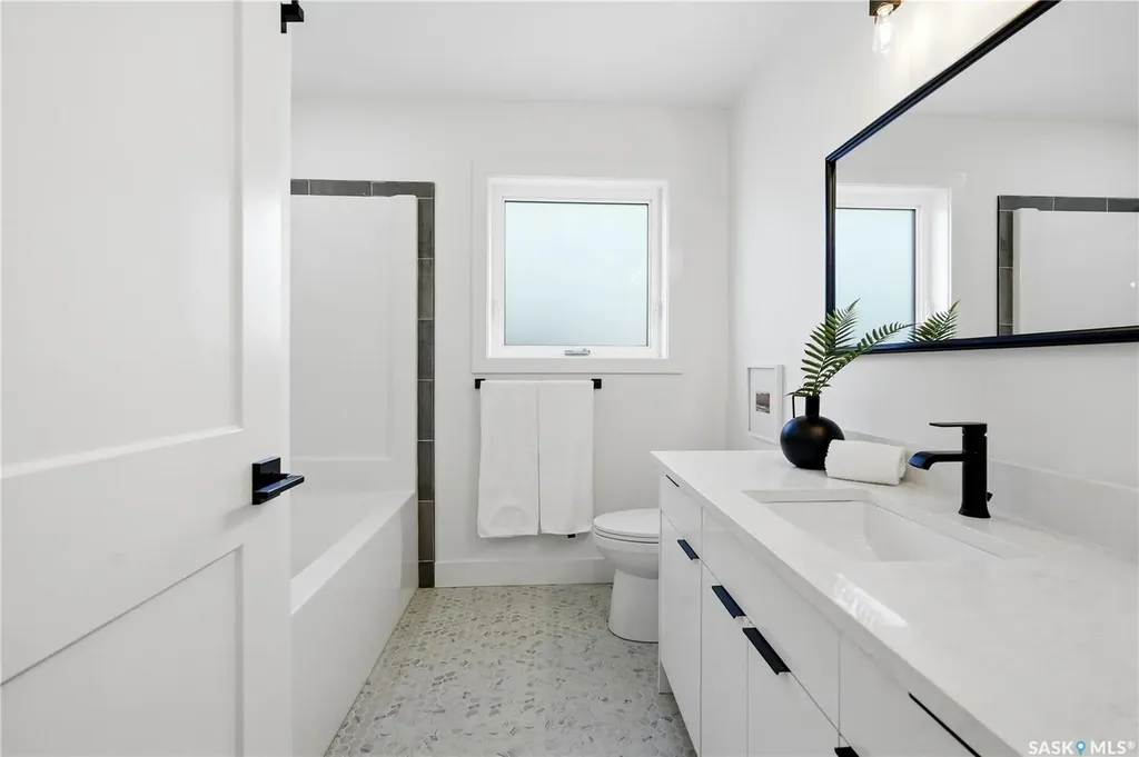 275 Dziadyk Manor Saskatoon SK S7V 1M5