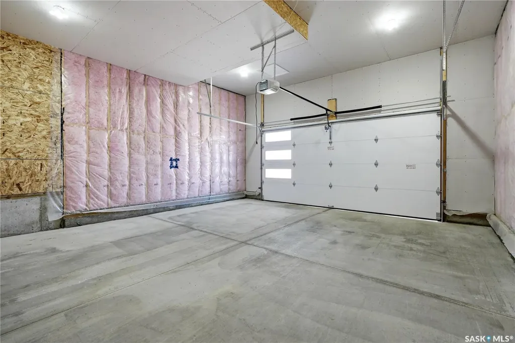275 Dziadyk Manor Saskatoon SK S7V 1M5