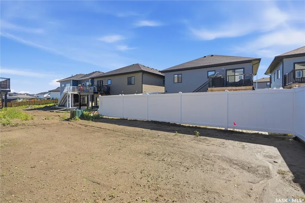 275 Dziadyk Manor Saskatoon SK S7V 1M5
