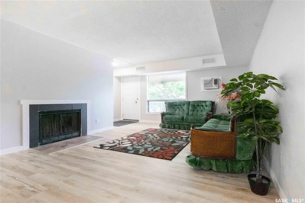 160 Gore Place Regina SK S4T 7S4