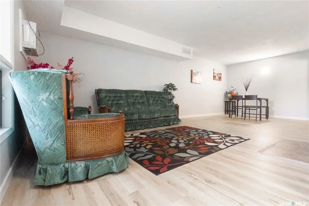 160 Gore Place Regina SK S4T 7S4