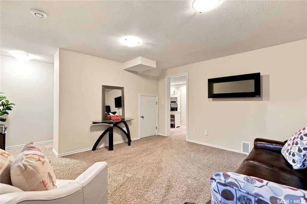 610 Stensrud Road Saskatoon SK S7W 0E5