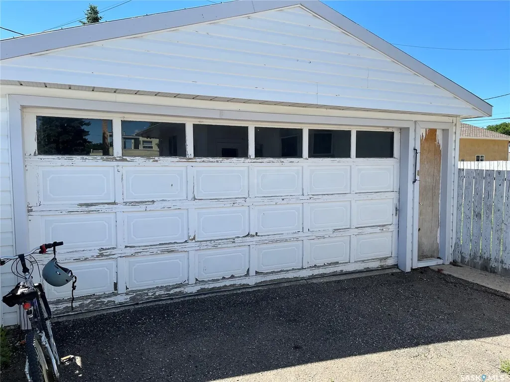 112 2nd Avenue W Gravelbourg SK S0H 1X0