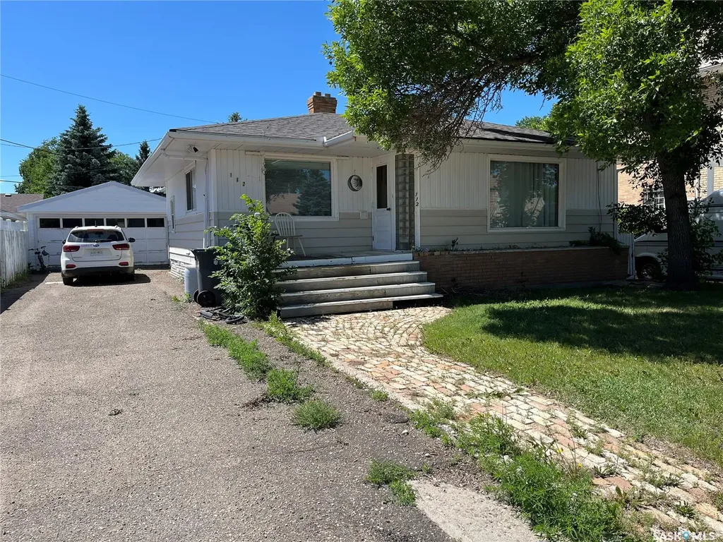 112 2nd Avenue W Gravelbourg SK S0H 1X0