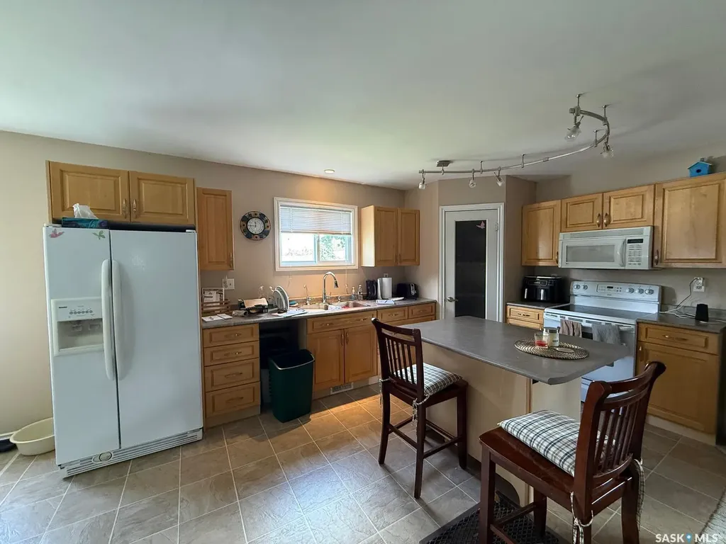204 Walanne Way Turtle View SK S0M 1J0