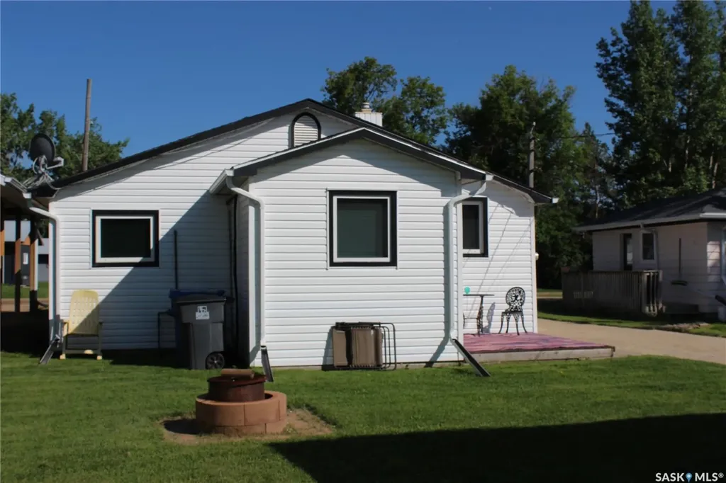 213 Westman Street Midale SK S0C 1S0