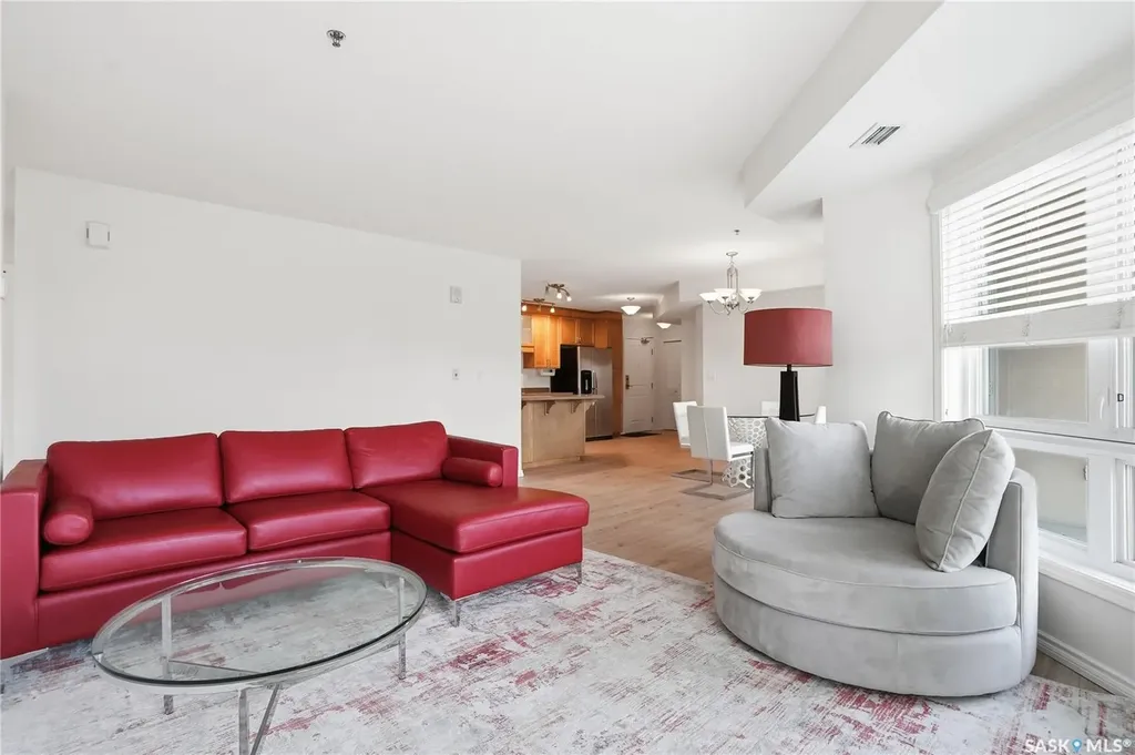 902 Spadina Crescent E Saskatoon SK S7K 0G8